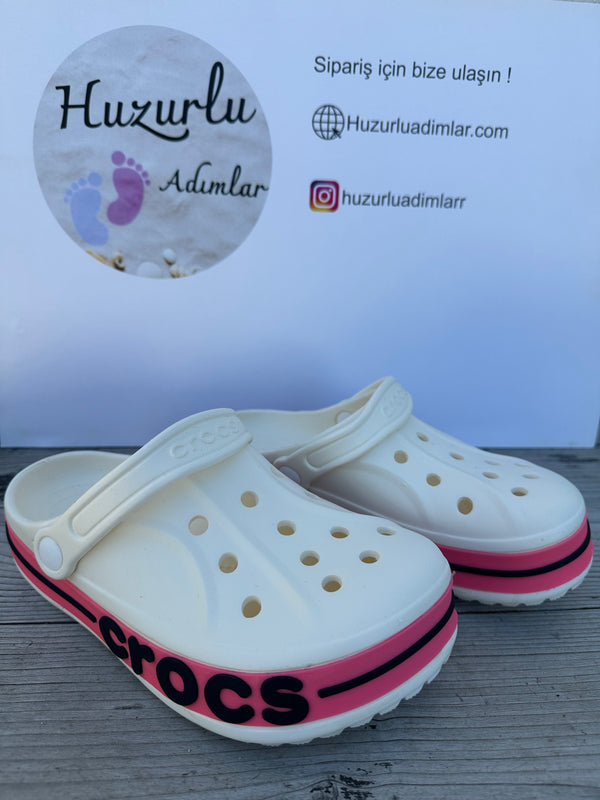 Beyaz Pembe  Çift Renk Yandan Yazılı Crocs Bayan Terlik