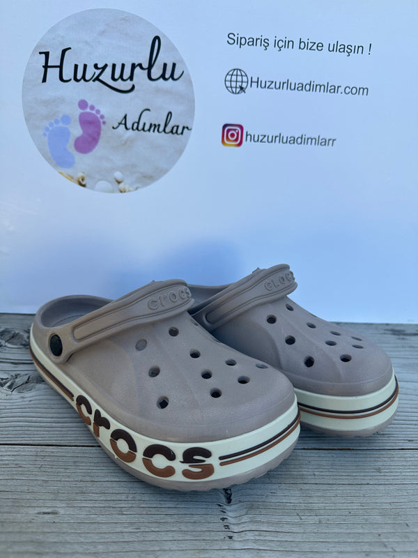Kahverengi Krem Çift Renk Yandan Yazılı Crocs Unisex Terlik