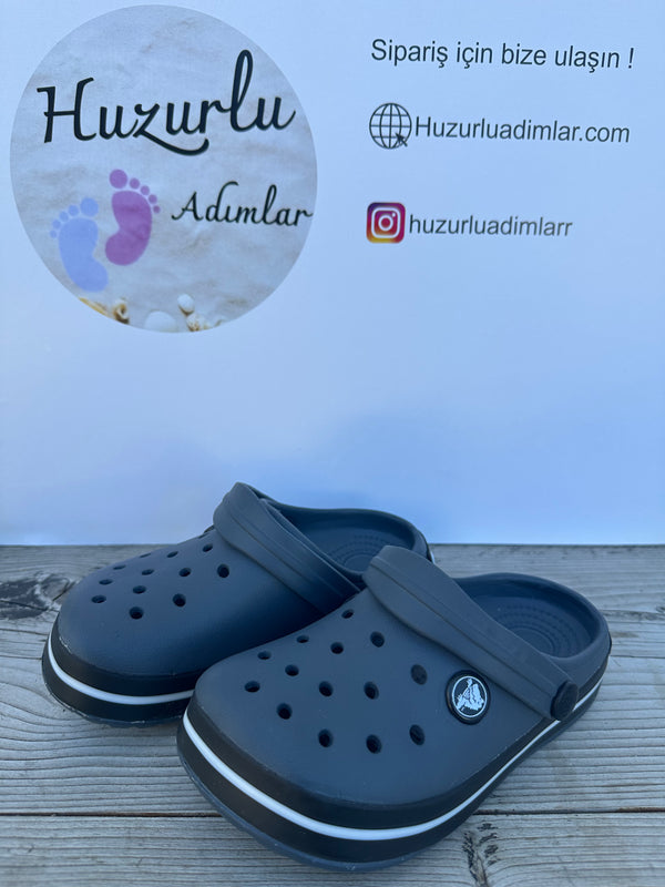 Gri Siyah Arkası Yazılı Crocs Terlik Unisex Çocuk